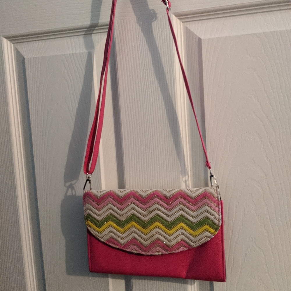 Just Be / Barbiecore 🩷 Two in one Chevron Bag/Clutch